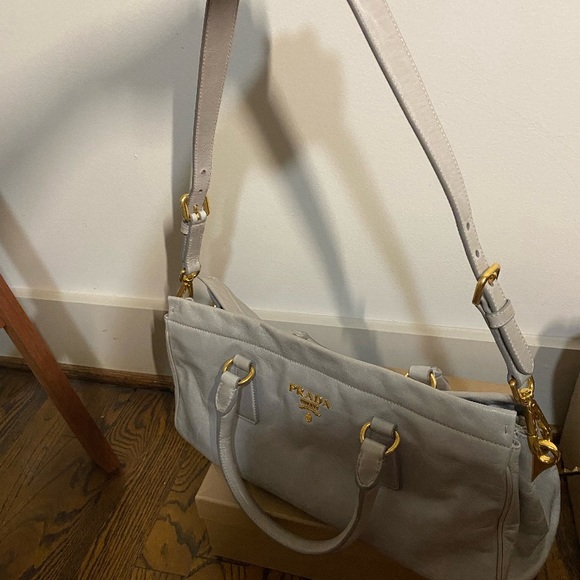 Pearl Leather Prada Bag - Picture 2 of 4